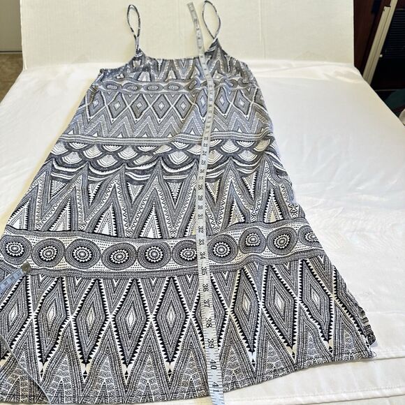 H&M Shift Slip Midi Dress Black White Geometric Spaghetti Straps Women's Size 10 - Picture 8 of 9